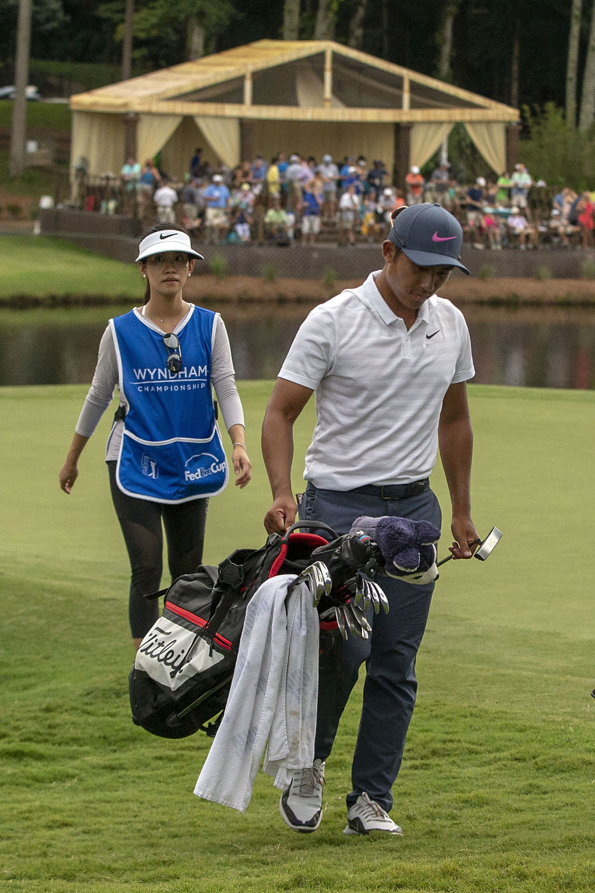 20180819g_spt_wyndham_fourth_pan_carries_bag